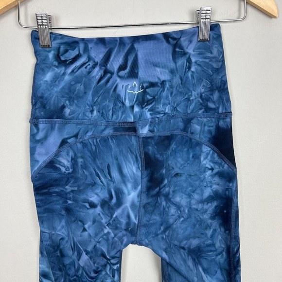Beyond Yoga Leggings Womens Small Navy Blue Tie Dye Smokeshow‎ Outlaw Active Gym - Picture 5 of 13